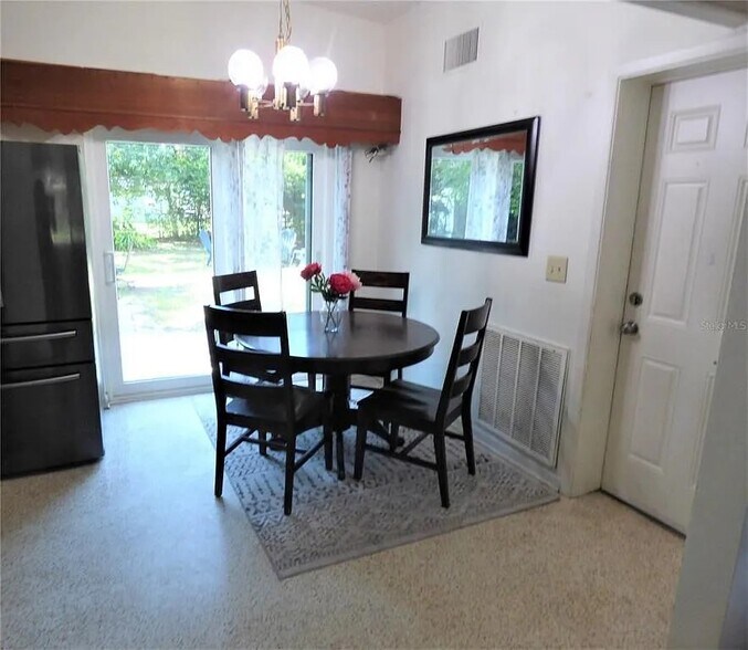 Building Photo - 1048 Mary Jane Ln