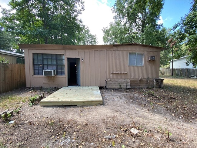 Building Photo - 109 Birchwood Dr