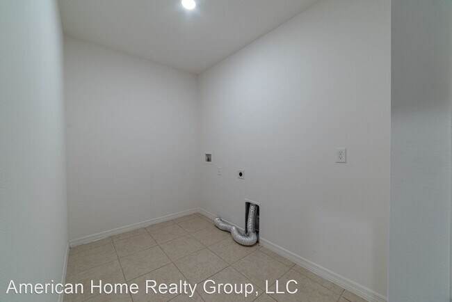 Building Photo - 3 br, 2 bath House - 292 Jackson Loop