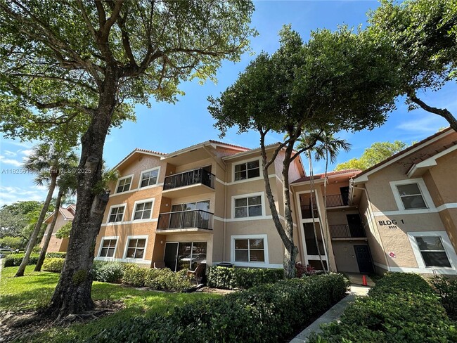 Building Photo - 8955 Wiles Rd