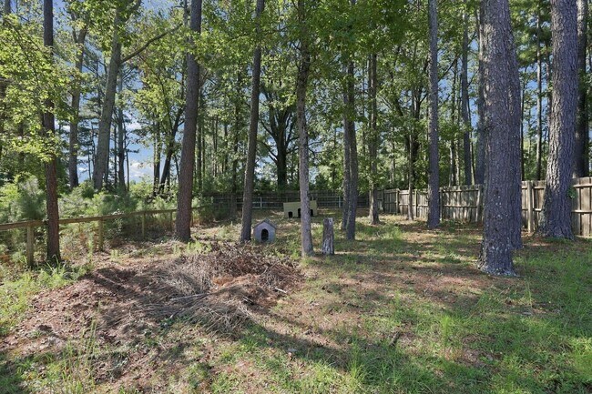 Building Photo - 570 Buchanan Rd