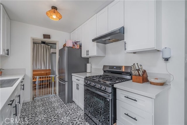 Building Photo - 14618 Piuma Ave