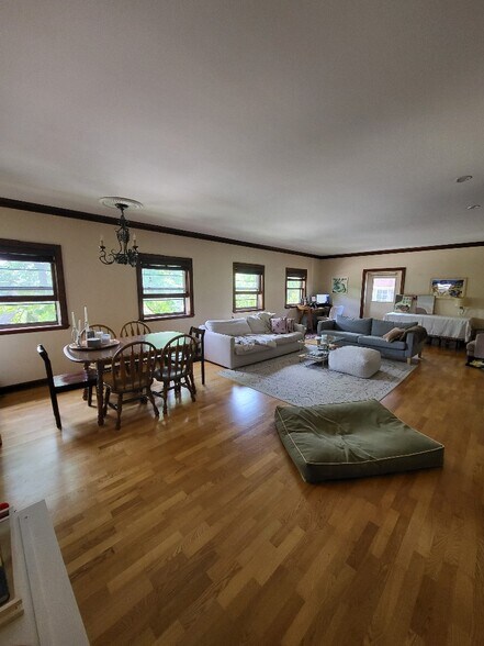 Building Photo - 1437 N Prospect Ave