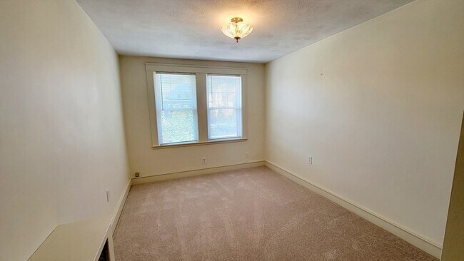 Building Photo - 149 Powder House Blvd