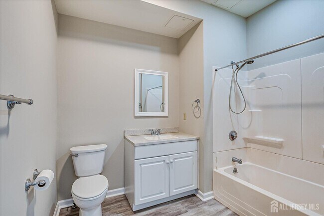 Building Photo - 160 Durham Ave