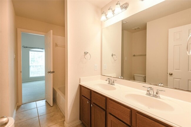 Building Photo - 2613 Patriot Dr