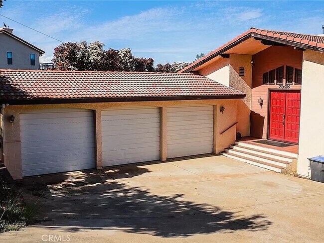 Building Photo - 7548 Evergreen Dr