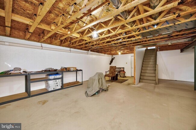 Building Photo - 563 Gramercy Ln