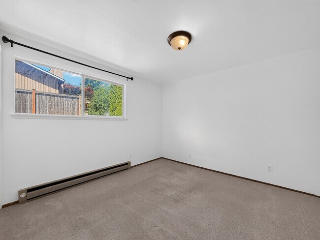 Building Photo - 5025 S 167th St