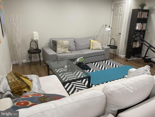 Building Photo - 5901 Middleton Ln