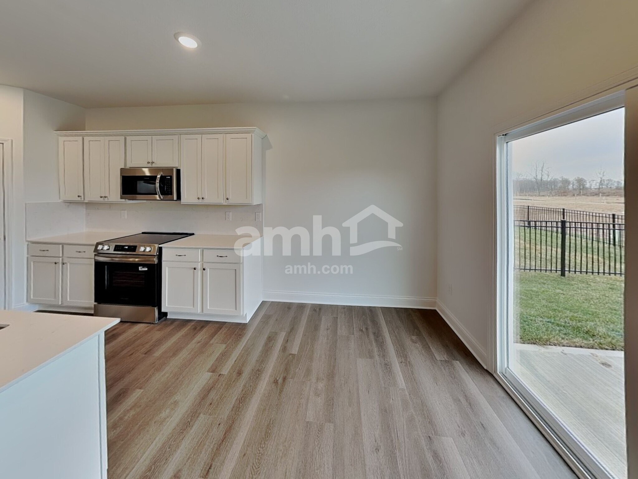 Building Photo - 9034 Henley Ave