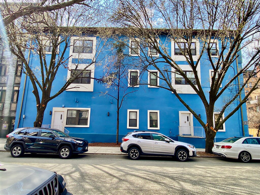 Building Photo - 82 Jackson St