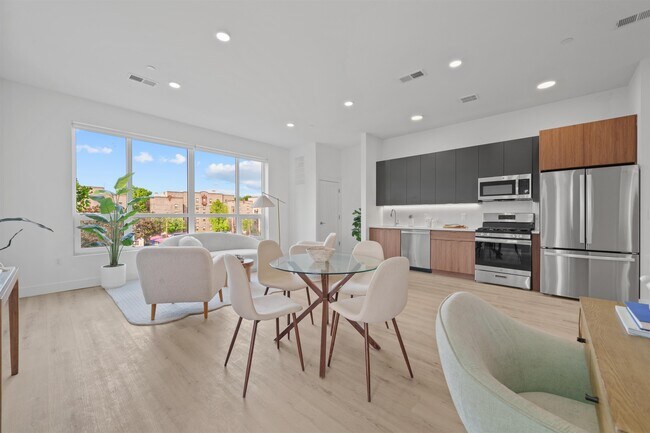 Primary Photo - 17 Ave E