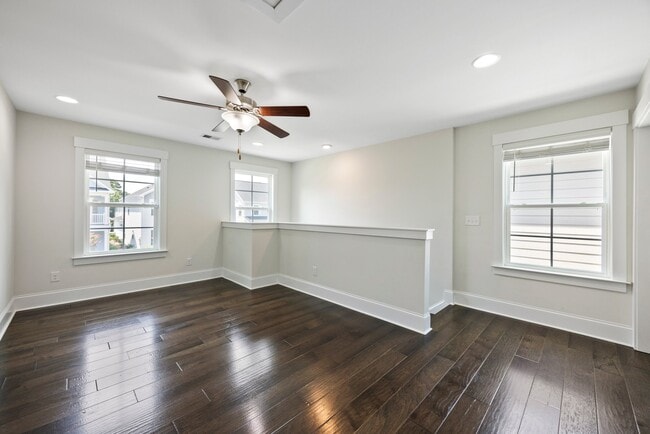 Building Photo - 636 Countryside Ln