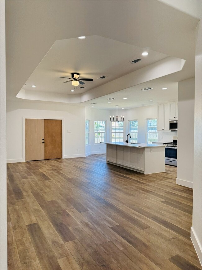 Building Photo - 8437 Winthrop Ln