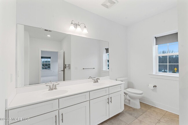 Building Photo - 827 Stiller Ln