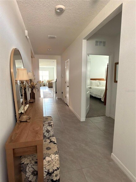 Building Photo - 3410 Ivy Hollow Dr