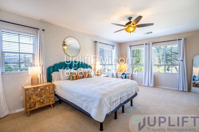 Building Photo - Spacious 5-Bedroom Home with Pool & Spa in...