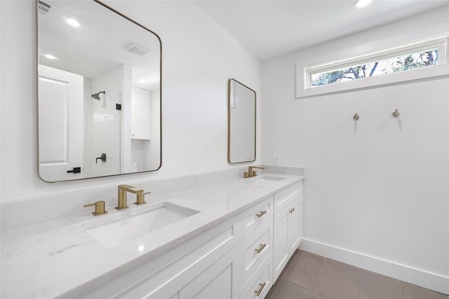 Building Photo - 8416 Montridge Dr