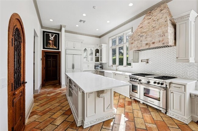 Building Photo - 6132 Payne Stewart Dr