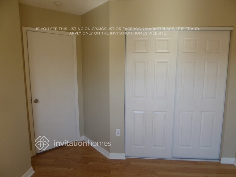 Building Photo - 13995 Langley Pl