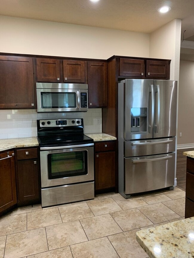 Building Photo - 116 Mariposa Dr