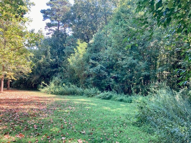 Building Photo - 65 Red Ln