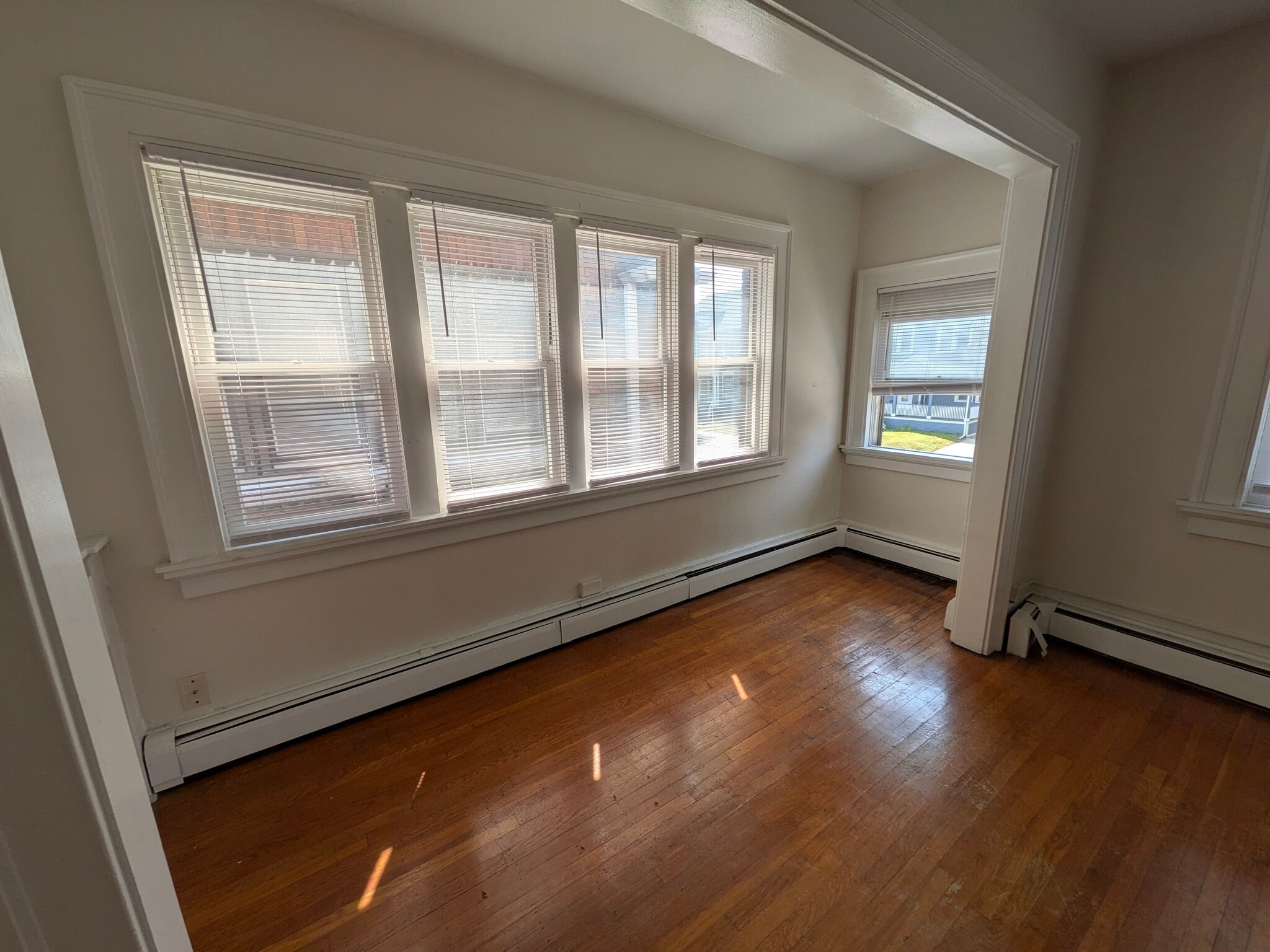 Building Photo - 608 Elmwood Ave