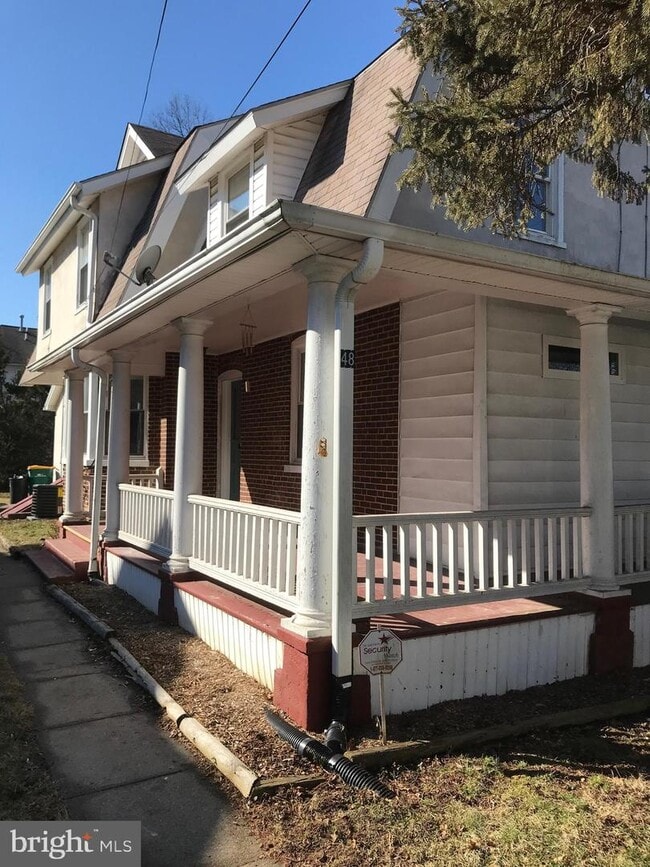 Building Photo - 48 Knox Ave