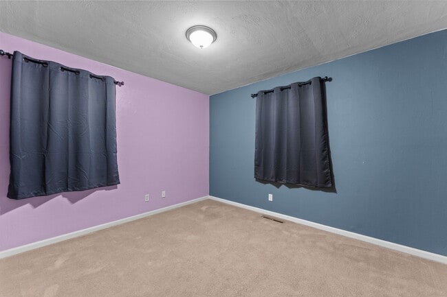 Building Photo - 1132 Sippel Dr