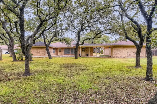 Building Photo - 6811 Hitching Post Cir