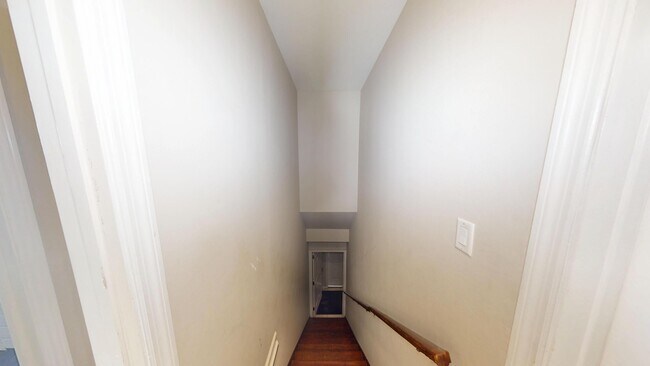 Building Photo - 509 6th N Ave