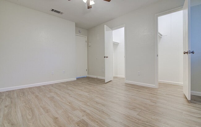 Building Photo - 5301 Indio Cir