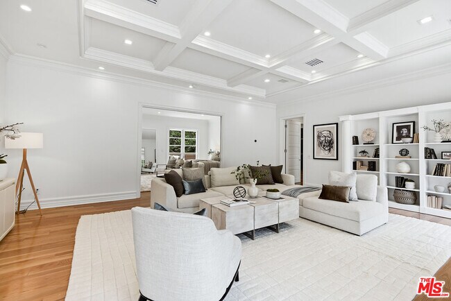 Building Photo - 407 Robert Ln