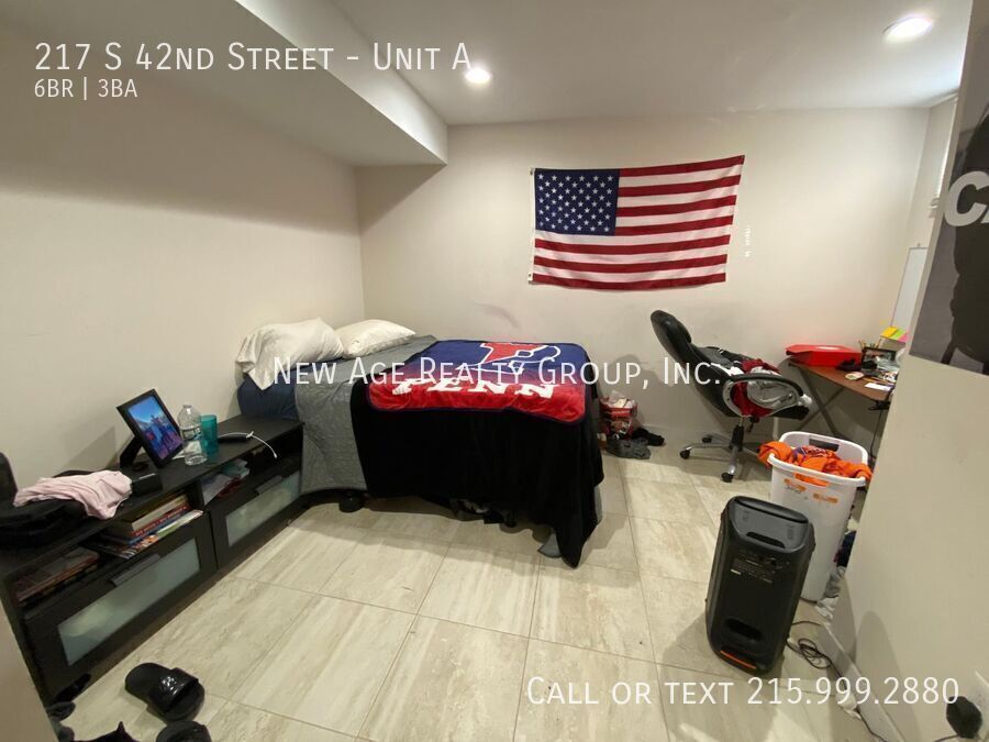 Building Photo - 217 S 42nd St