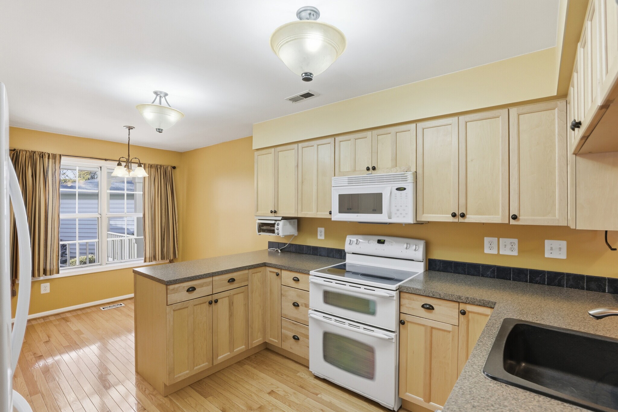 Building Photo - 8341 Marketree Cir