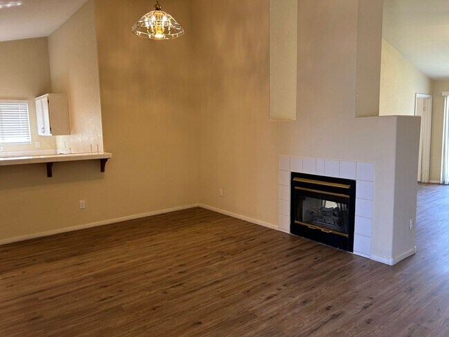 Building Photo - Single Story North Las Vegas home