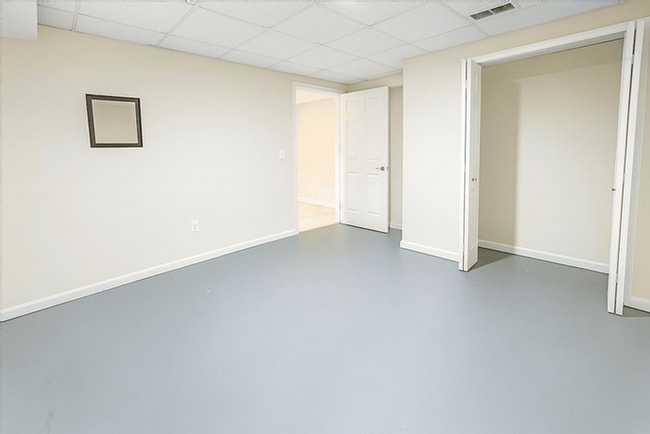 Building Photo - 558 Highlands Dr