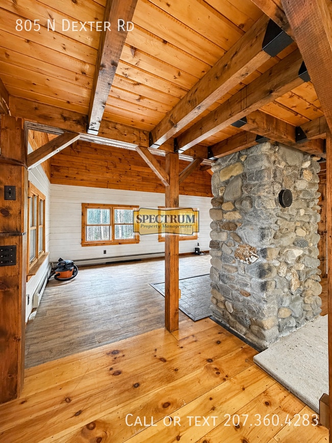 Building Photo - 805 N Dexter Rd
