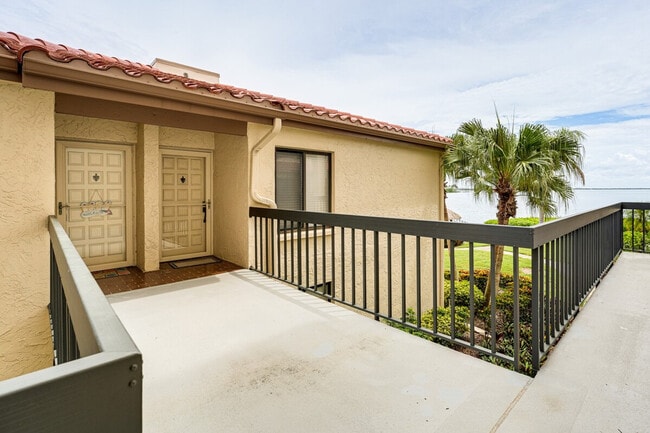 Building Photo - 6218 Palma Del Mar Blvd S