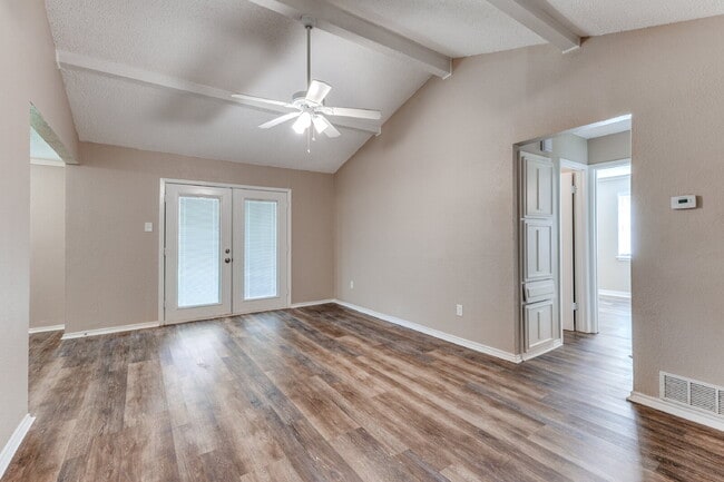 Building Photo - Modern 3-Bedroom Home with Vaulted Ceilings & Covered Patio