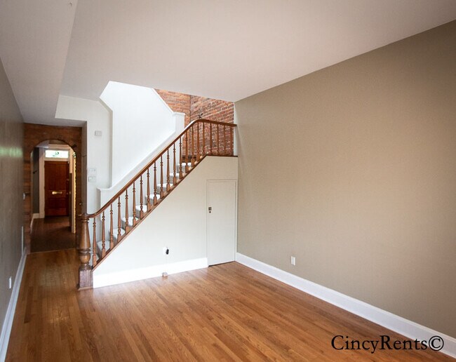 Building Photo - 61 Mulberry St