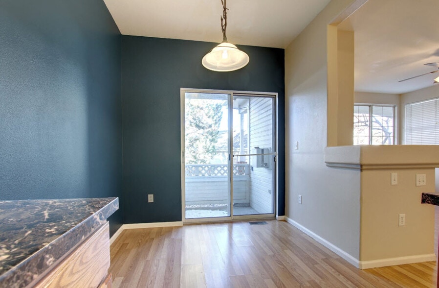 Eatin Kitchen area - 12943 Lafayette St