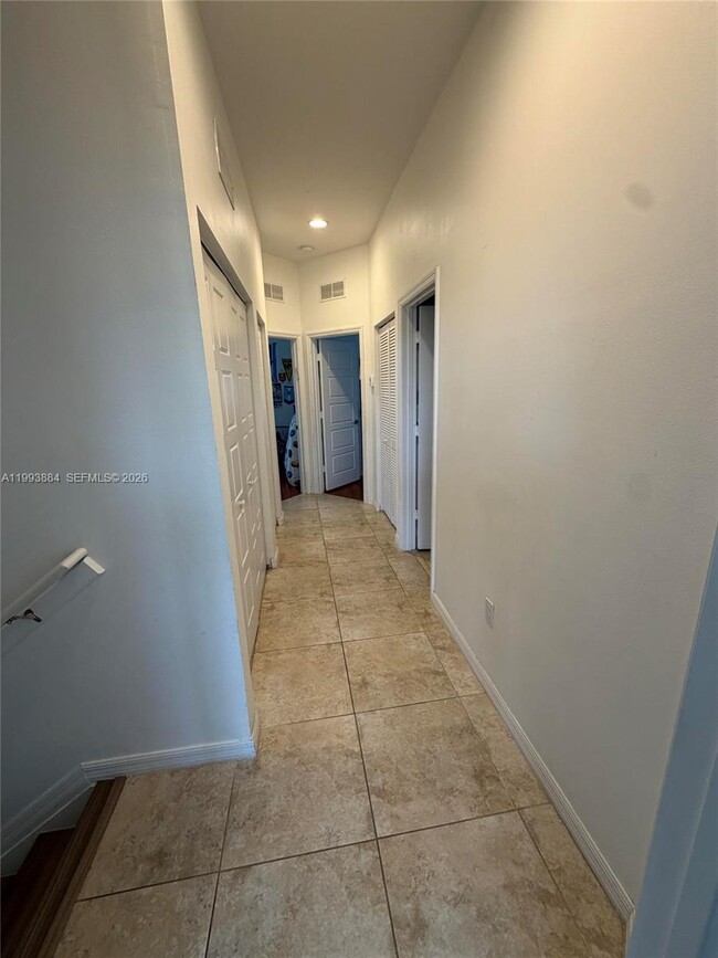Building Photo - 655 NE 193rd St