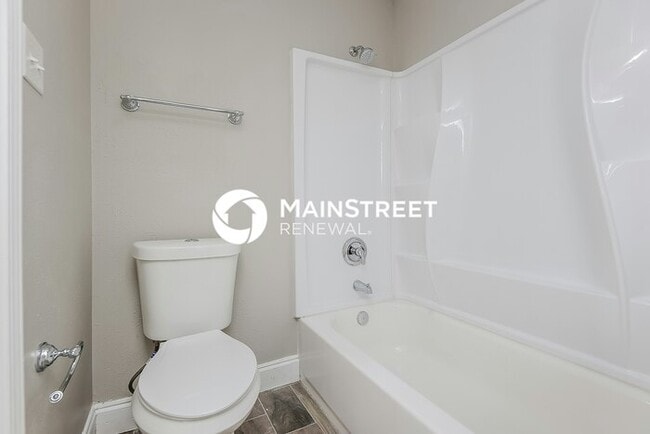 Building Photo - 3 Bedroom Pet-Friendly Home in Fort Worth, TX with Main Street Renewal