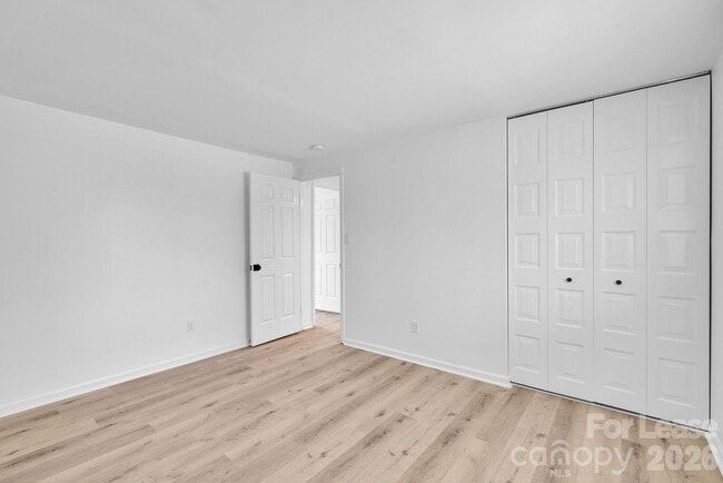 Building Photo - 7404 Shadowlake Dr