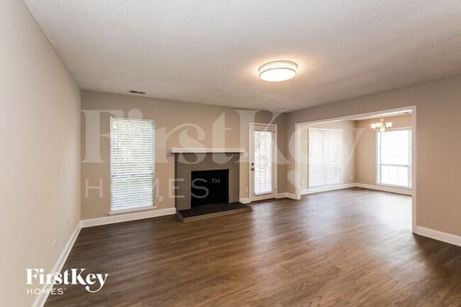 Building Photo - 13835 Poppleton Ct