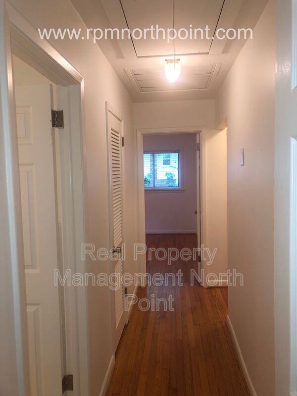 Building Photo - 2050 Silvastone Dr