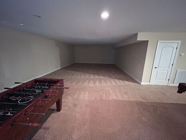 Building Photo - PFAFFTOWN, NC! Lochurst neighborhood. Reagan HS! 5 bedroom, 4.5 bathrooms, over 5k sq ft