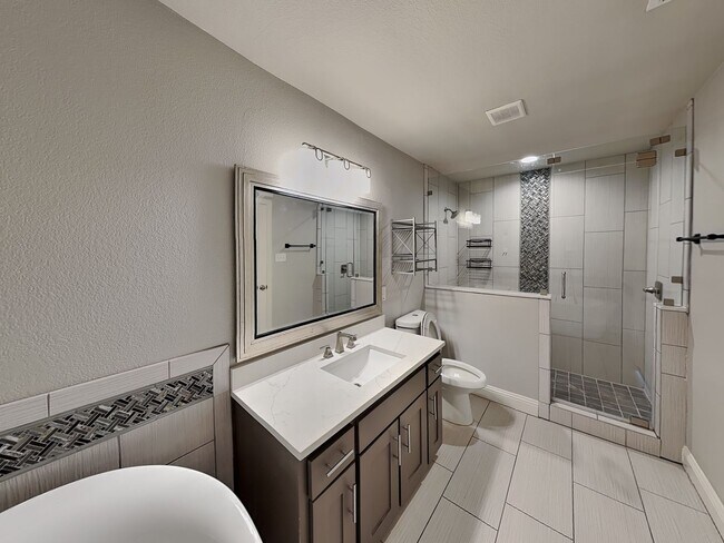 Building Photo - Come and see this gorgeous and completely remodeled home in highly desirable Frisco Heights area ...